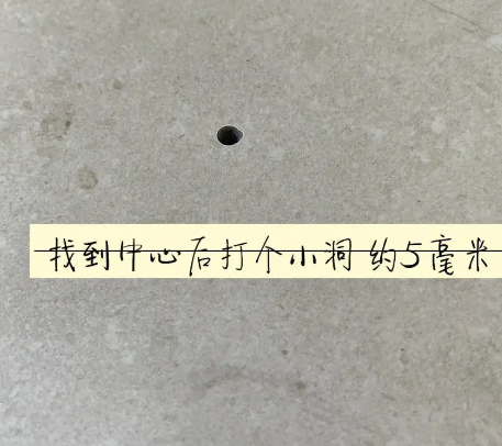 振安瓷砖空鼓维修公司专业解答在瓷砖铺贴过程中，如果砂料搅拌不均匀，将会带来以下问题